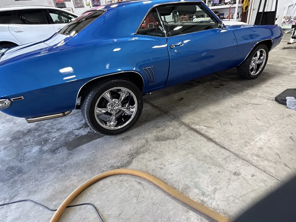 An AMD detail on a Louisville classic.